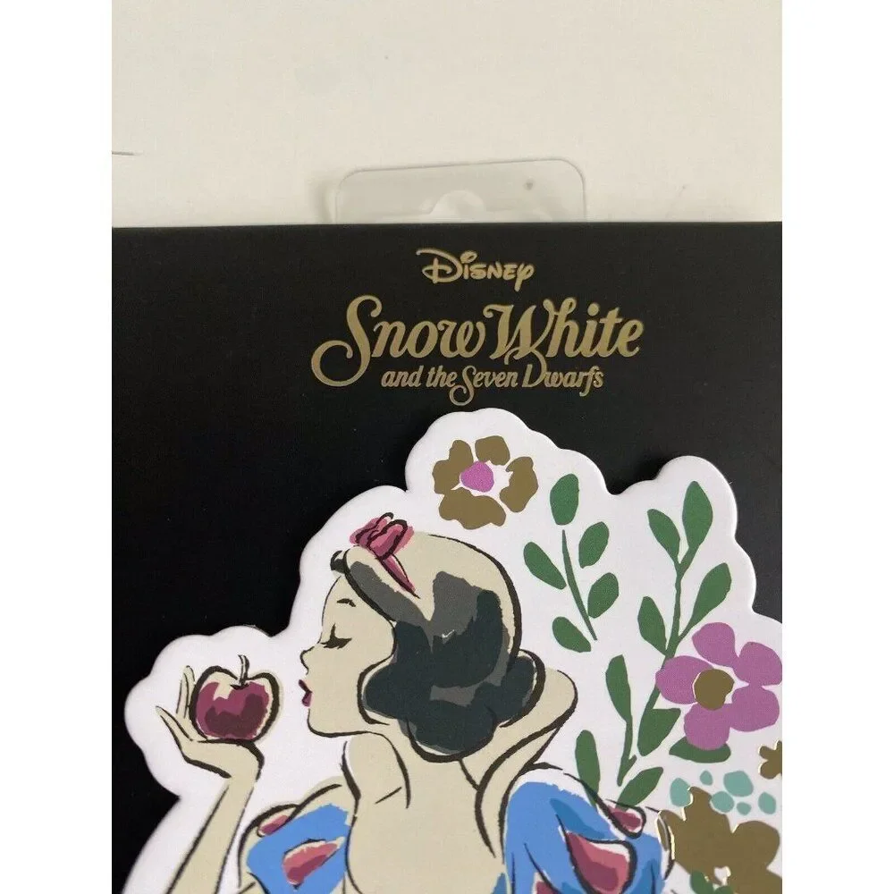 Taste Beauty Disney Snow White & Seven Dwarfs Eyeshadow Palette 12 Shades Mirror